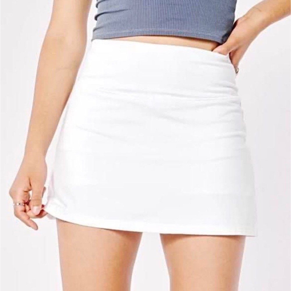 Hollister white mini tennis skirt/skort